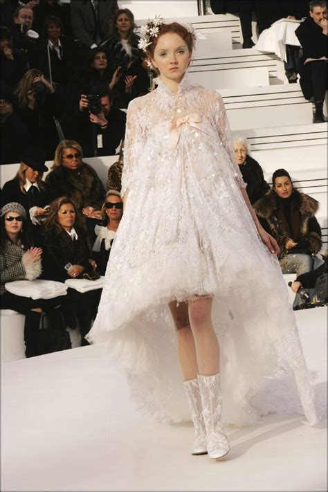 Robes de mariée de Karl Lagerfeld pour Chanel : les .